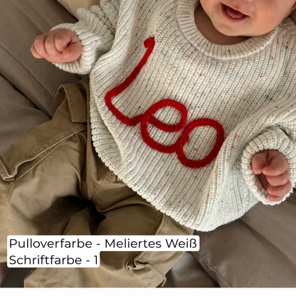 Handgestrickter, personalisierter Pullover