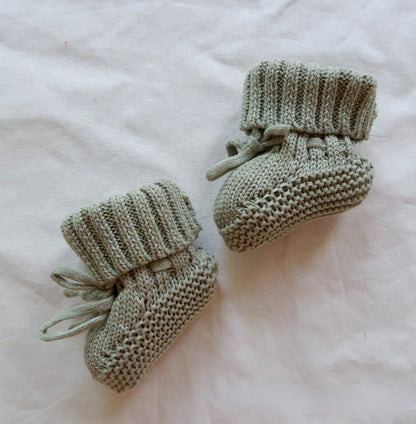 Baby-Strickschühchen