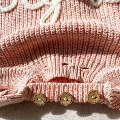 Handgestrickter personalisierter Strampler