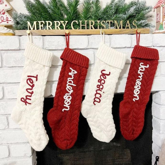 Handgestrickte personalisierte Weihnachtsstrümpfe